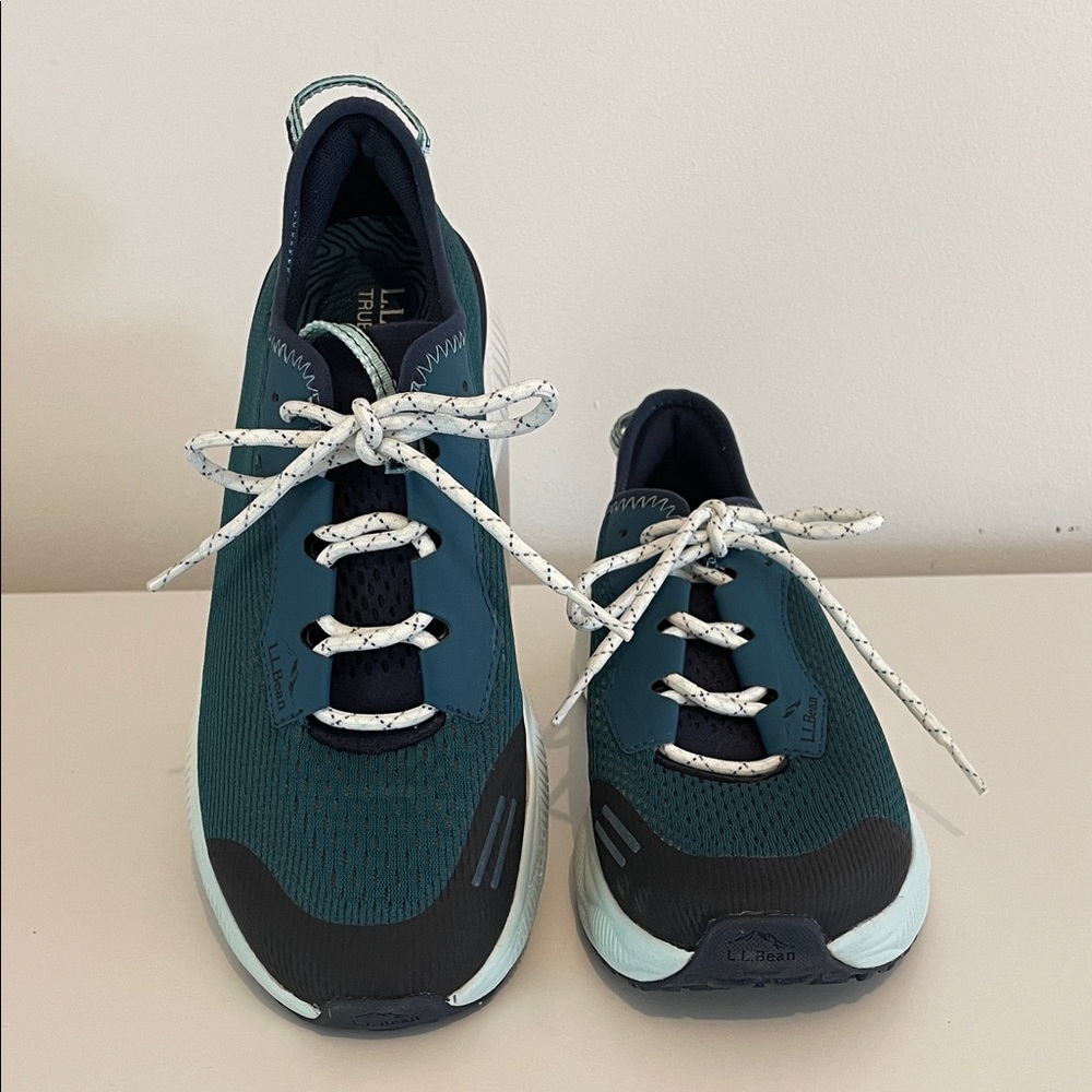 L.L. Bean True Comfort Teal Dirigo Sneakers Women’s 8.5